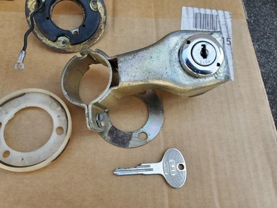 JDM Rare Nissan genuine wood steering wheel with original main key cyl (No Tires) - Image 3