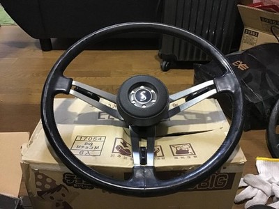 JDM Used Nissan genuine steering wheel for Kenmeri GC110 KGC110 Skylin (No Tires)
