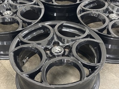 JDM RareAlfa Romeo Giulietta Veloce Genuine 18-inch 7.5J +41 PCD110 4 (No Tires) - Image 2