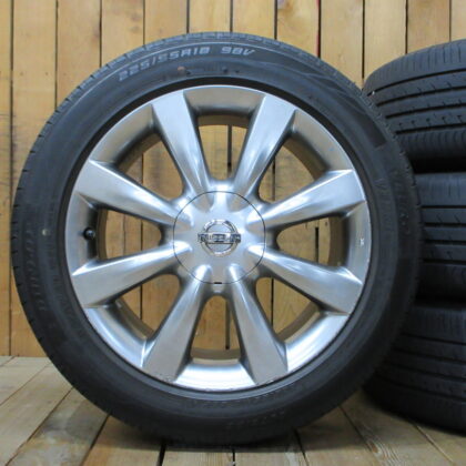 JDM NISSAN Skyline Black Suobar Genuine 18x8J+47 Dunlop VEURO VE303 225 (No Tires)