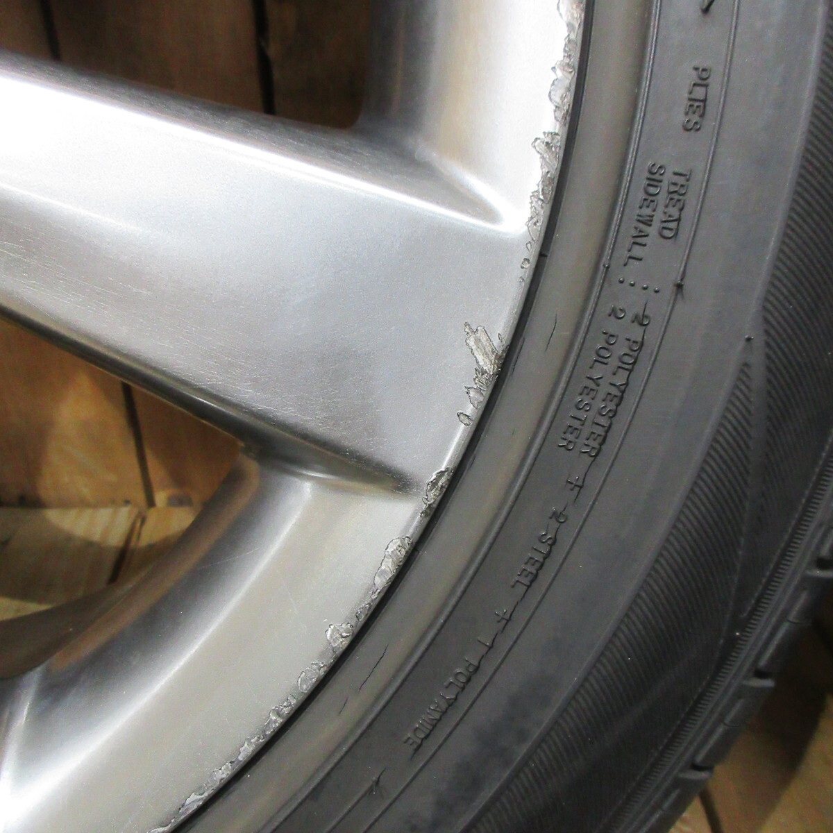 JDM NISSAN Skyline Black Suobar Genuine 18x8J+47 Dunlop VEURO VE303 225 (No Tires) - Image 4