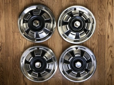 JDM Nissan Skyline Kenmeri Hakosuka Genuine Wheel Caps 14-inch Set of (No Tires)