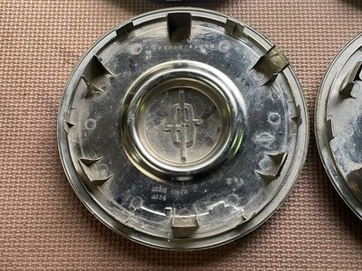 JDM Used Nissan Cedric Y31 Early Model Wheel Center Cap for Aluminum W (No Tires) - Image 9