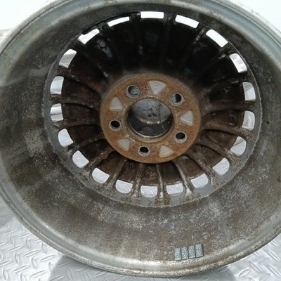 JDM Rare model Nissan Y31 Cedric Brougham genuine 15x6J+40 PCD114.3-5 h (No Tires) - Image 6