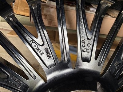 JDM WALD Genuine Line 21-inch 9J PCD114.3 5-hole ET35 (No Tires) - Image 3