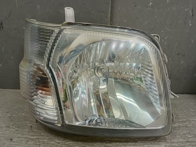 JDM Genuine Halogen Headlight Left and Right Set for Toyota Hi-Z Cargo (No Tires) - Image 2
