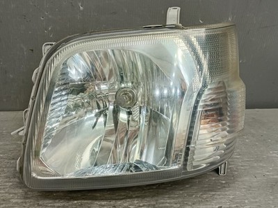 JDM Genuine Halogen Headlight Left and Right Set for Toyota Hi-Z Cargo (No Tires) - Image 5