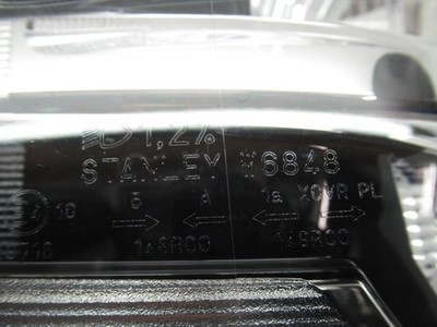 JDM Toyota Hi-Z S500P S510P Late Model Genuine Right Headlight LED Sta (No Tires) - Image 7