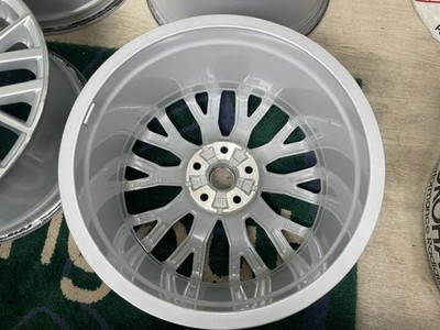 JDM Rare Item Audi TT TTS Coupe 8S S-Line Genuine 18x8.5J +50 PCD112 Hu (No Tires) - Image 8