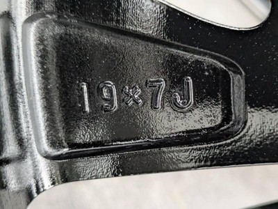 JDM Toyota Crown Black Suobar Genuine 19 Gloss Black 4-Wheel Set (No Tires) - Image 8