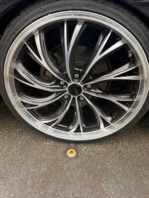 JDM 20-inch wheels and tires hot stuff (No Tires)