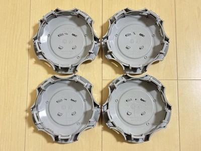 JDM Toyota Genuine Land Cruiser 200 Series Center Cap 4 Individual Use (No Tires) - Image 4