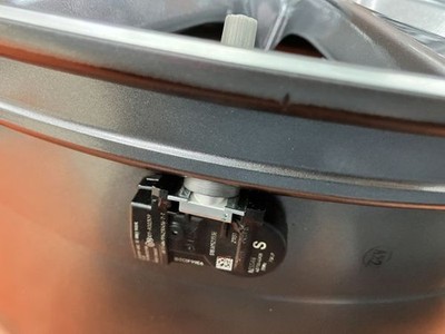 JDM Wheel only 4-Wheel Set Many reassuring images Nissan genuine V37 Sk (No Tires) - Image 10