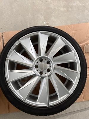 JDM WALD Valcus 22x9J + 33 114.3-5 4-Wheel Set (No Tires)