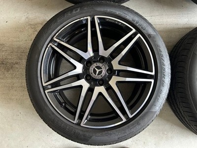 JDM Mercedes-Benz V-Van W447 Genuine AMG 19-inch wheels and tires (No Tires) - Image 3