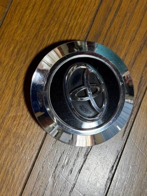 JDM Toyota center caps for Land Cruiser Prado 200 250 and 300 series. (No Tires) - Image 3