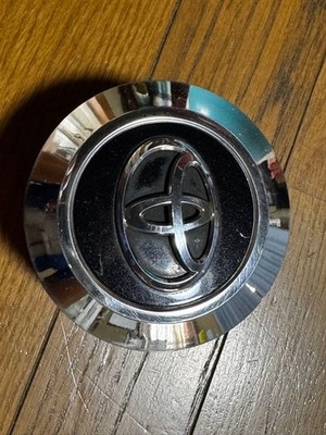 JDM Toyota center caps for Land Cruiser Prado 200 250 and 300 series. (No Tires) - Image 5