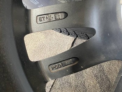 JDM Set of 4 winter tires: Pirelli ICE ZERO Asimmetrico 225/60/R18 for (No Tires) - Image 4