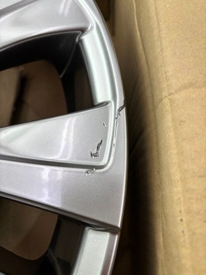 JDM Toyota Genuine Aluminum Wheel 1 piece (No Tires) - Image 3
