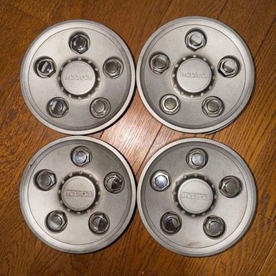 JDM Original wheel center cover for the later model of the Mazda Savan (No Tires)