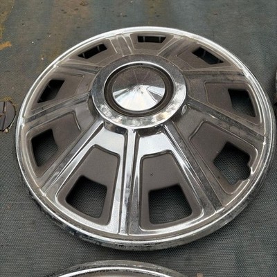 JDM Rare vintage car Nissan Blue Bar 510SSS wheel caps 4 pieces? 13-in (No Tires) - Image 4