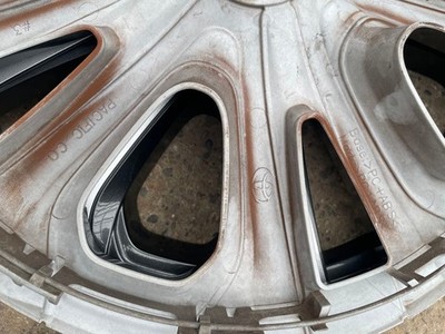 JDM Rare Item: Genuine Toyota Prius 50 Series Early Model PHV 15-inch (No Tires) - Image 10