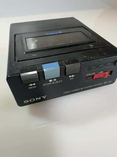SONY BE-V8 Video 8 Cassette Winder Eraser FOR PARTS JUNK Missing Battery Cover