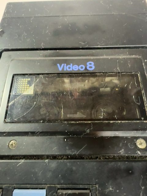 SONY BE-V8 Video 8 Cassette Winder Eraser FOR PARTS JUNK Missing Battery Cover - Image 2