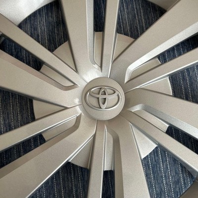 JDM Toyota Genuine Wheel Caps 14-inch Set of 4 (No Tires) - Image 3