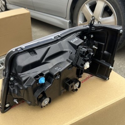 JDM Daihatsu Hi-Z Truck S510P headlight driver's side 2026 model year (No Tires) - Image 5