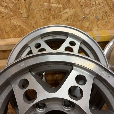 JDM Rare BSZONARV-1145.5J+15139.7/6 holes Classic car Hiace Caravan JD (No Tires) - Image 3