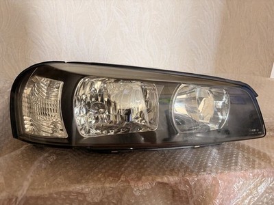 JDM Nissan Skyline R34 headlights left and right genuine halogen type. (No Tires) - Image 3