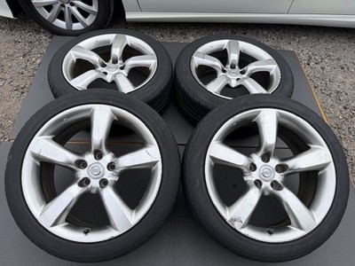 JDM The genuine Nissan Z33 Fairlady Z 8J +30 and 8.5J +33 PCD114.3 whe (No Tires)