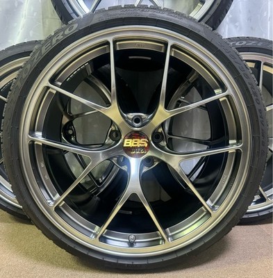 JDM Ultra-lightweight top-of-the-line wheels and studless tires: BBS R (No Tires) - Image 2