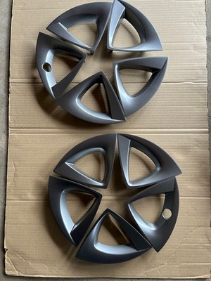 JDM Toyota 50 Series Prius Genuine Wheel Accent Piece (No Tires) - Image 3