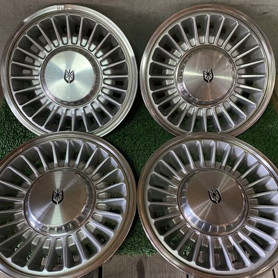 JDM Toyota TOYOTA Genuine Wheel Covers for Old Car Mark II GX61 14-inc (No Tires)