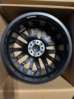 JDM Genuine BMW 18-inch alloy wheels 4-piece set Msports with air pres (No Tires) - Image 10